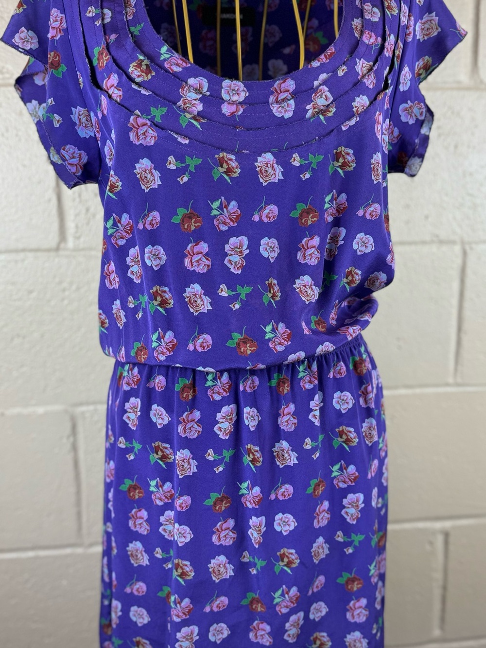 Thakoon Runaway Roses 100% Silk Floral Scoop Neck Dress in Size 4 D64